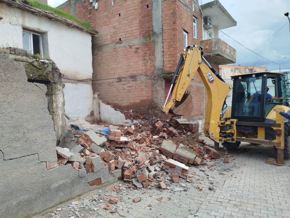 Li Taxa Kevn Hilweşandina Avahiya Kavil Pêk Hat