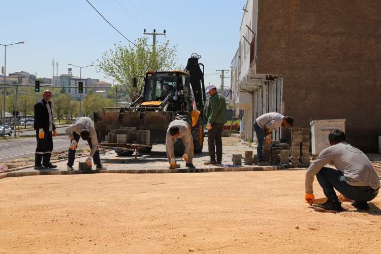 Çınar Belediyesi Parke Çalışmalarını Sürdürüyor