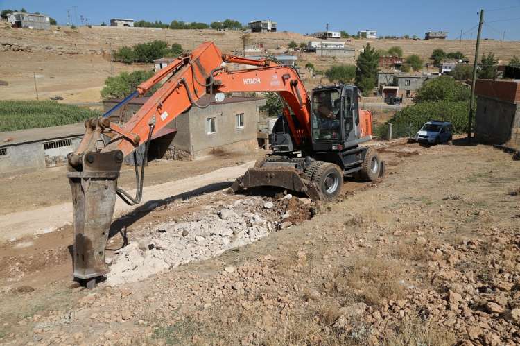 Solmaz Mahallesi’nde Yol Çalışmaları Başladı