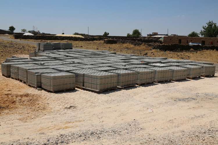 İki kırsal mahallede parke döşeme çalışması sürüyor